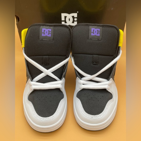 Sz 5.5 DC Shoes Men Manteca 4 Hi Cut Skate Skateboard Shoes Black White Purple - Picture 3 of 8